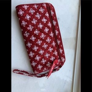 Wrist wallet burgundy